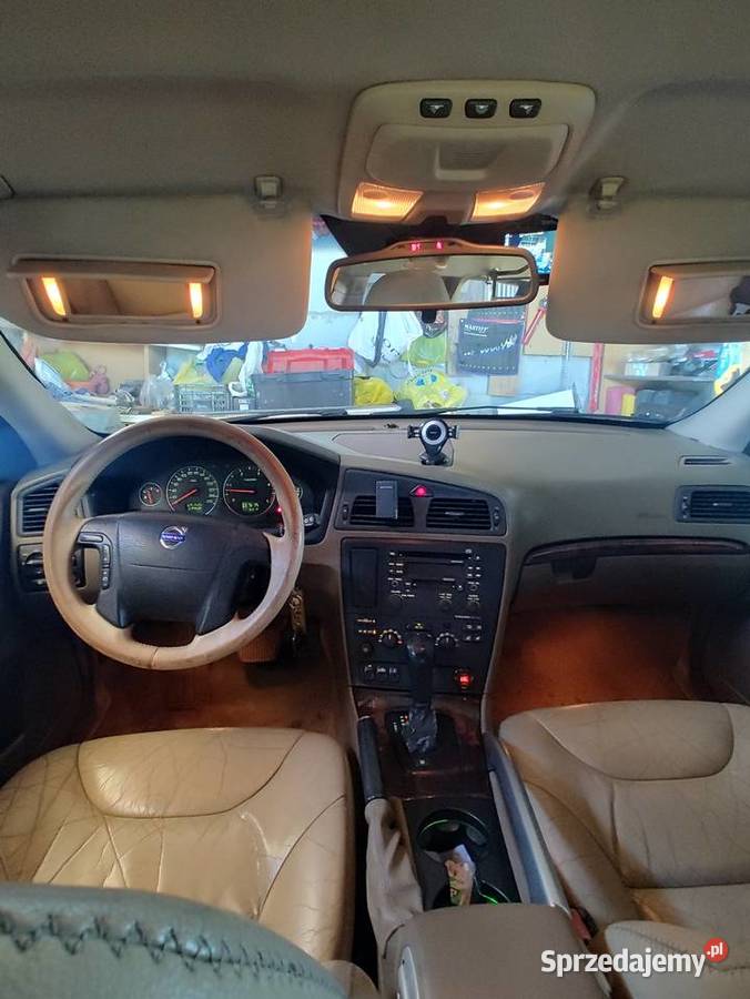 Sprzedam Volvo V70 D5 z 2003 roku z automatyczną V70 łódzkie Bogumiłowice
