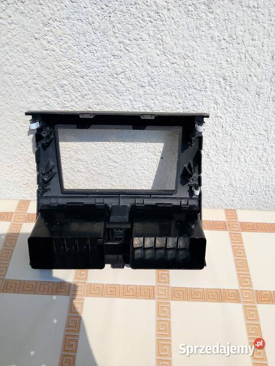 Ramka nawiewu ramka Radia Suzuki Swift 20042010r sprzedam