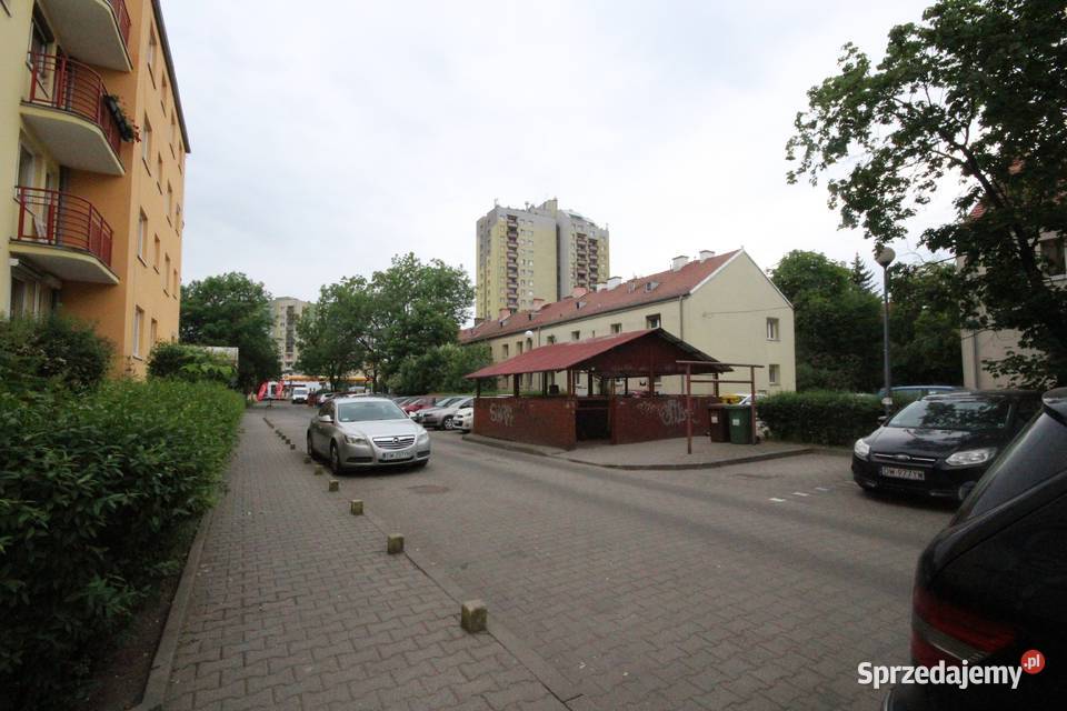 1pok 40met Wojrowickiej BALKONPIWNICAPARKING Wrocław