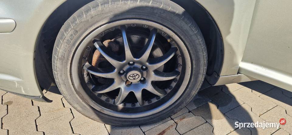 Avensis hatchback D4D Toyota Avensis Katowice