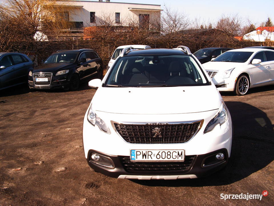 Peugeot 2008 12 etylina 2018 r skórzana tapicerka Września