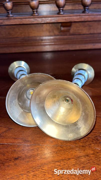 Świecznik z perłą Mosiądz