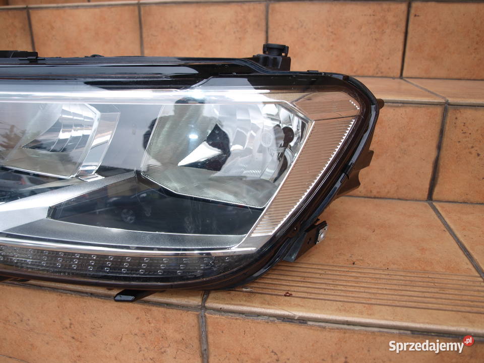 VW Tiguan lampa lewa przód zwykła 2016 2020r osobowe