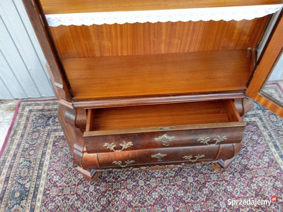 Witrynę sprzedam Kredensy i witryny Borówno