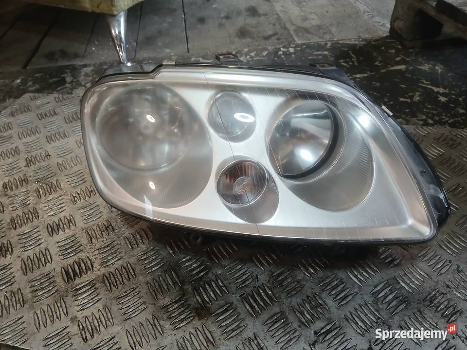 Lampa prawa przednia Volkswagen Touran I EU Radłów
