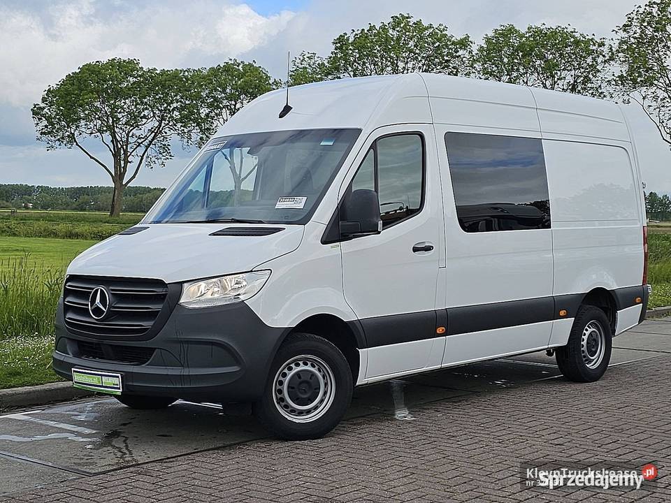MercedesBenz SPRINTER 319 L2H2 V6 Dub Cab