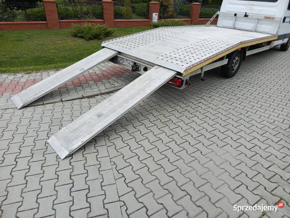 Iveco Daily doinwestowany aluminiowy najazd 5 m 188270km Staszów