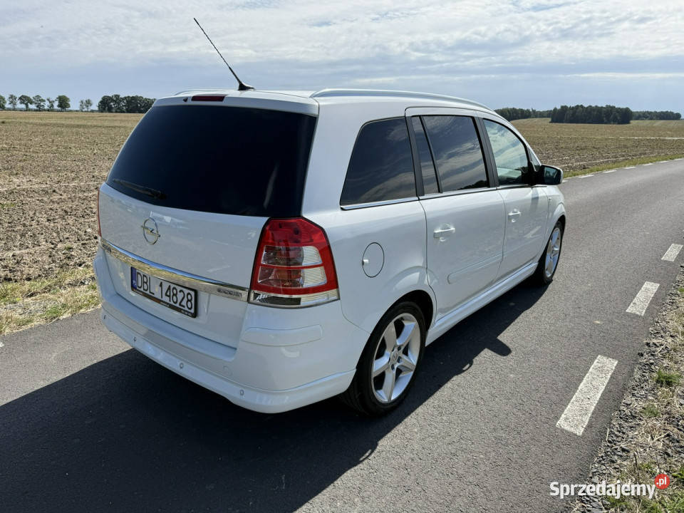 Opel Zafira 17CDTI 125 OPC Family 7osob Zadbany biały Ocice
