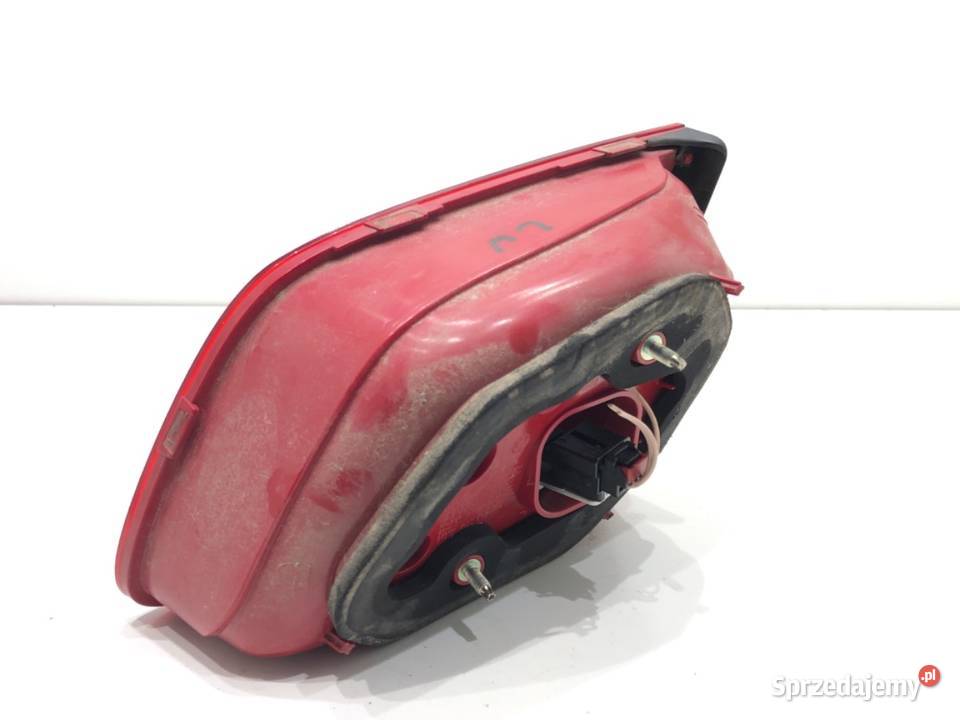 LAMPA TYŁ LEWA WEWNĘTRZNA VW PASSAT B7 osobowe