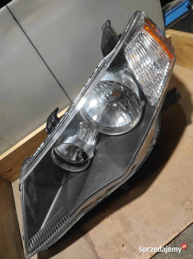 Lampa reflektor Mitsubishi Outlander 2 Samochody osobowe Grodzisk Mazowiecki sprzedam