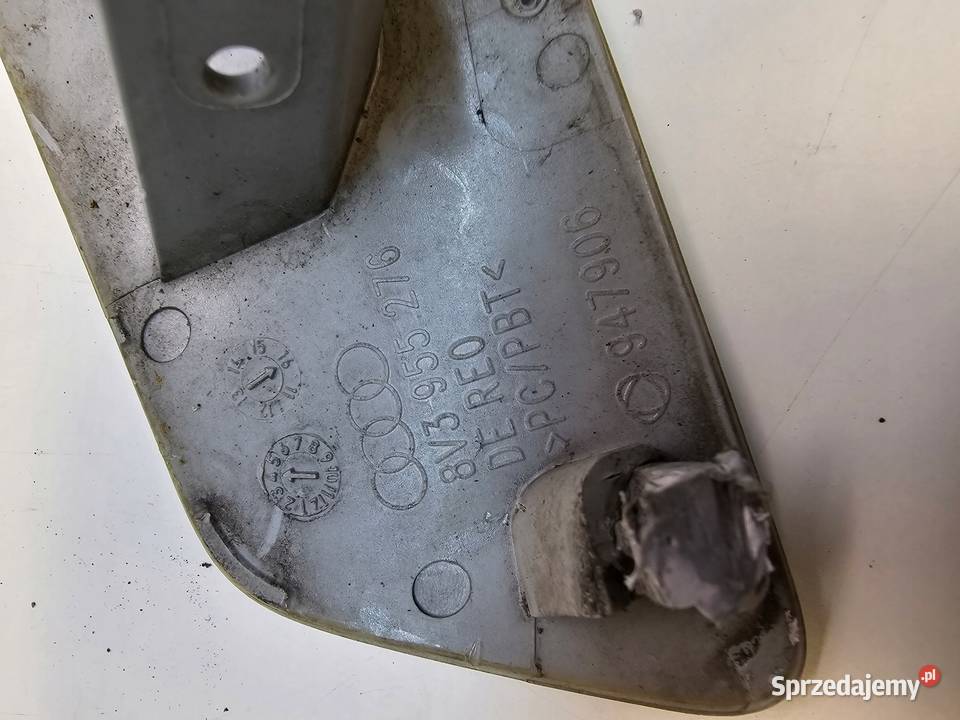 ZAŚLEPKA SPRYSKIWACZA PRAWA AUDI A3 8V 8V3955276 Przystajń