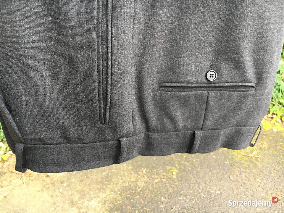 Garnitur męski wizytowy biznesowy