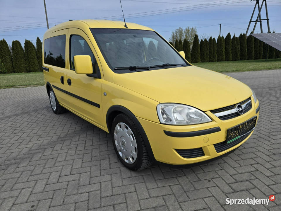 Opel Combo 14BENZ 5 manualna Kutno