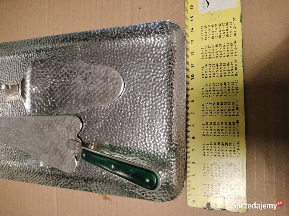 Metalowa tacka i łopatki do ciasta młotkowane Choszczno