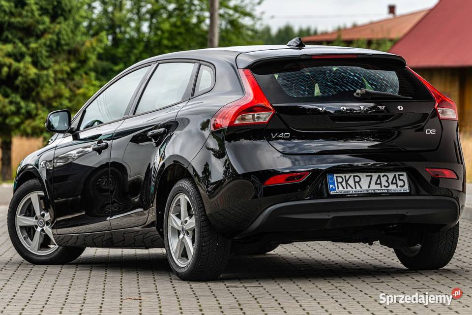 VOLVO V40 Zalesie