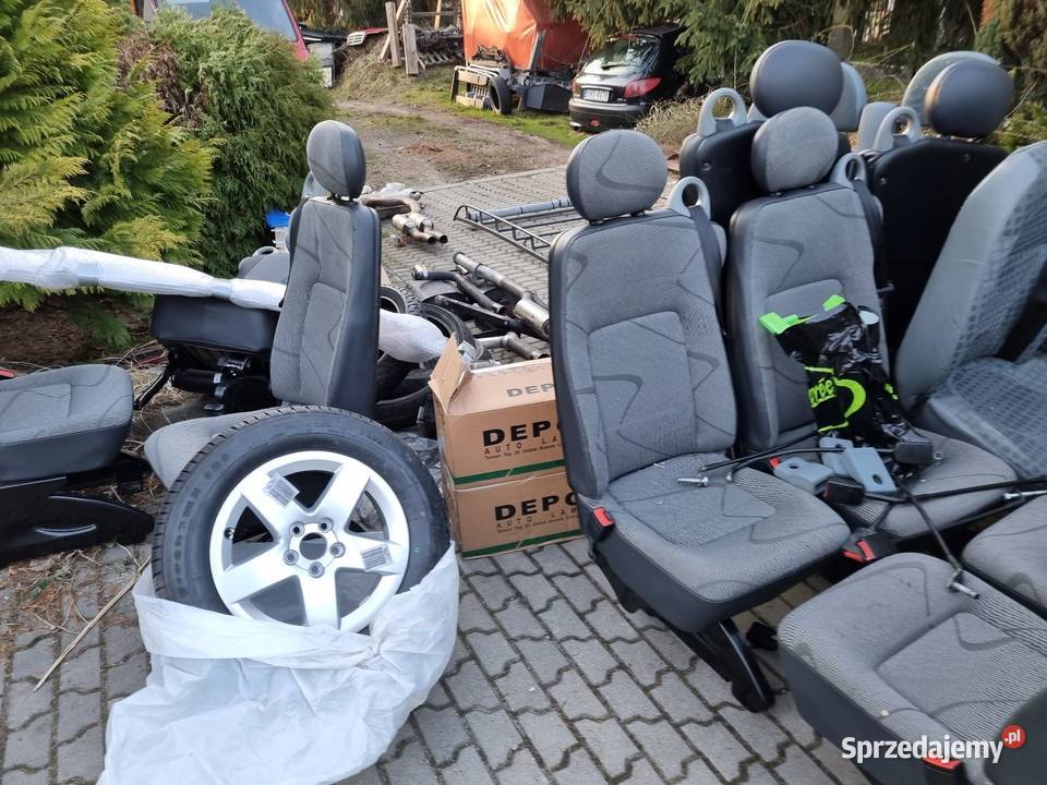 Ford Tranzit Fotele Kanapy Przod Tył pojedyncze Rok produkcji 2010 Wyposażenie wnętrza Skawina sprzedam