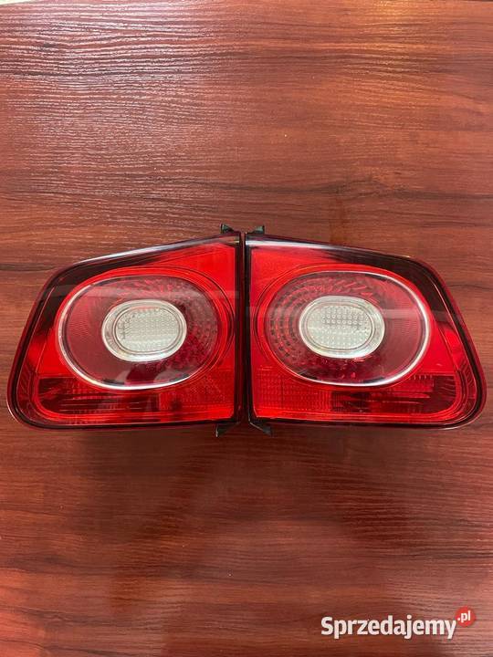Lampy tylne lewa i prawa w klape Volkswagen osobowe Morąg