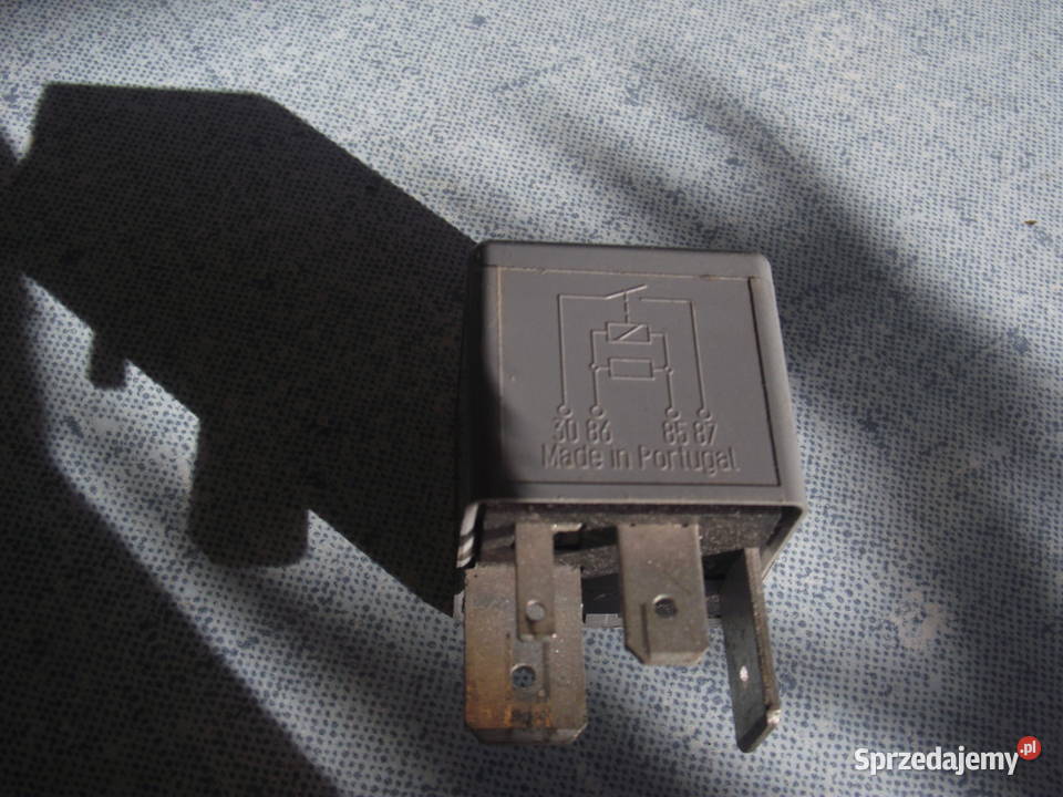 Przekaźnik 167 VW 191 906 383 C osobowe Wrocław