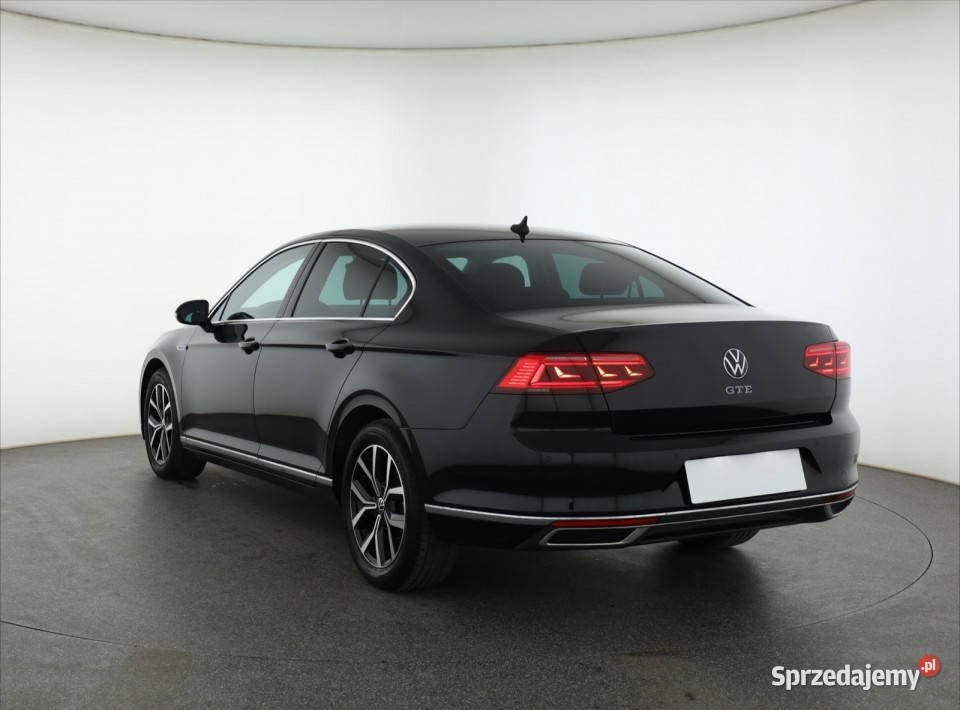 VW Passat 14 GTE elektrycznie ustawiane fotele