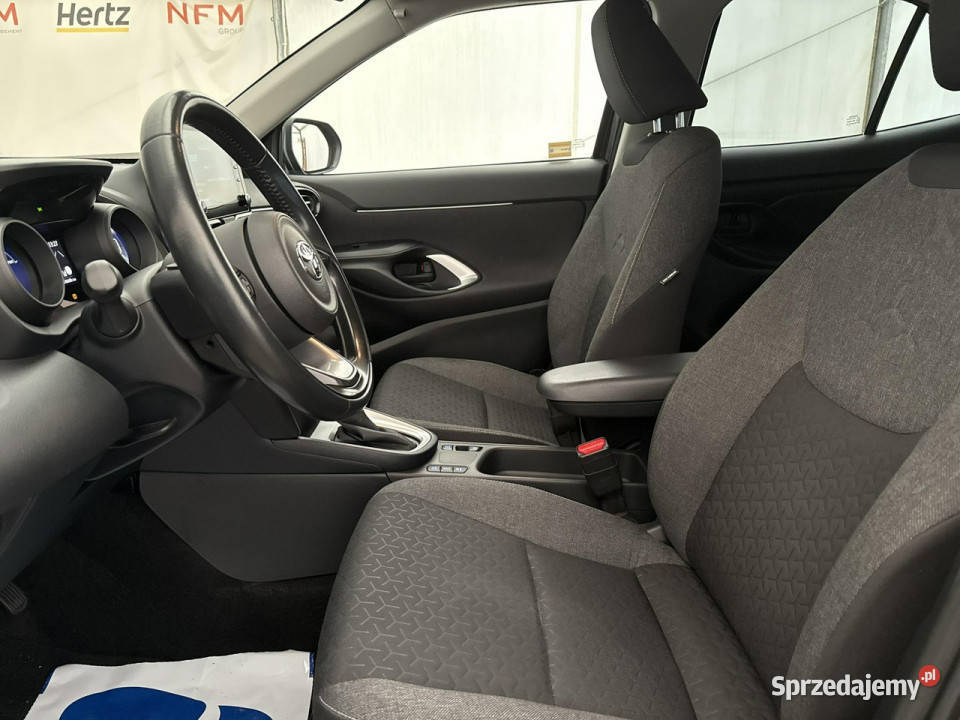 Toyota Yaris Cross 15 VVTi H Hybryda 116 Comfort gniazdo USB Warszawa sprzedam