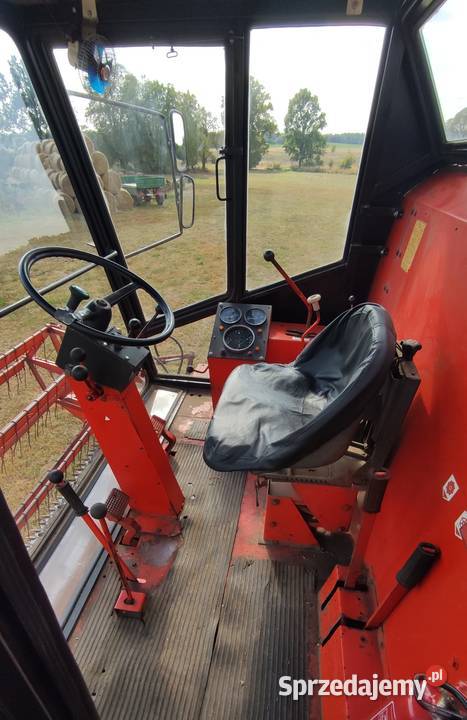 Kombajn Bizon Z056 z kabiną