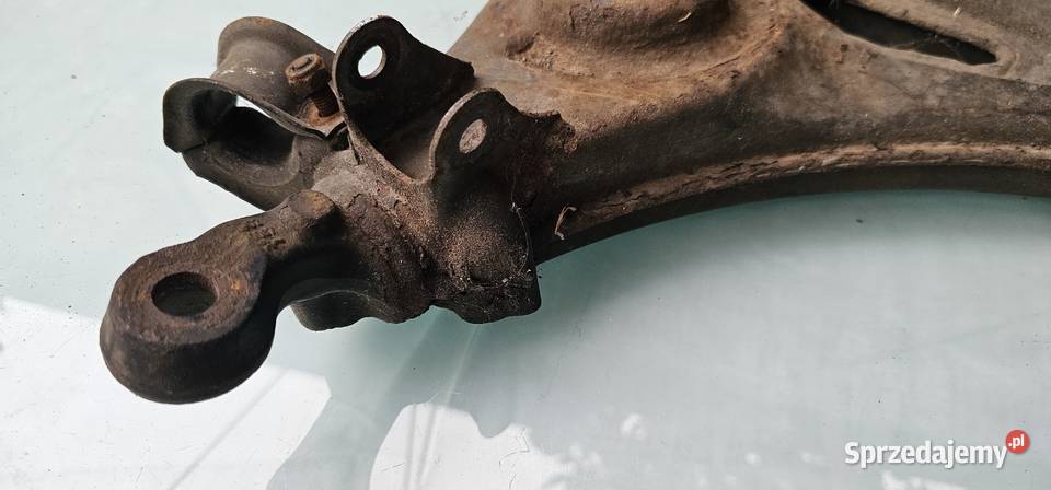 Wahacz lewy przod mercedes w202 w208 osobowe Zbąszyń