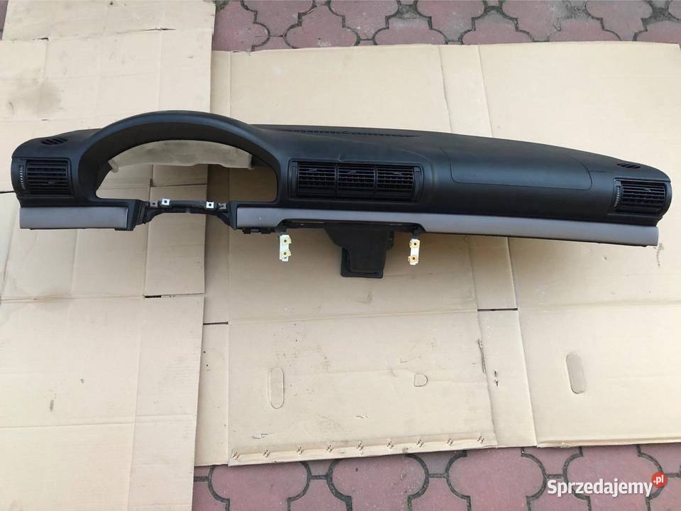 Deska rozdzielcza Audi A4 B5 FL z poduszką Radom