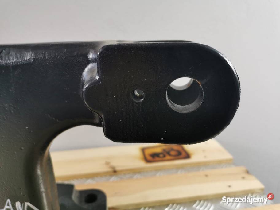 Wspornik stabilizatora prostego Holland T8 Wilkowo