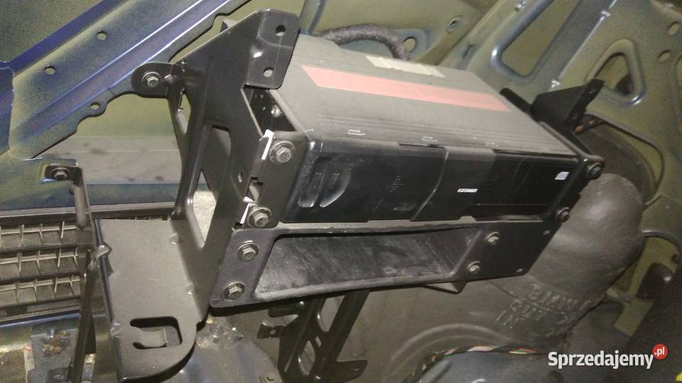 Stelaż mocowanie zmieniarki CD Bmw e46 Sedan Wyposażenie wnętrza Dębica sprzedam