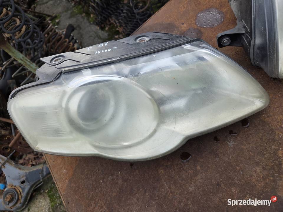 Lampy przednie Passat b6 sprzedam