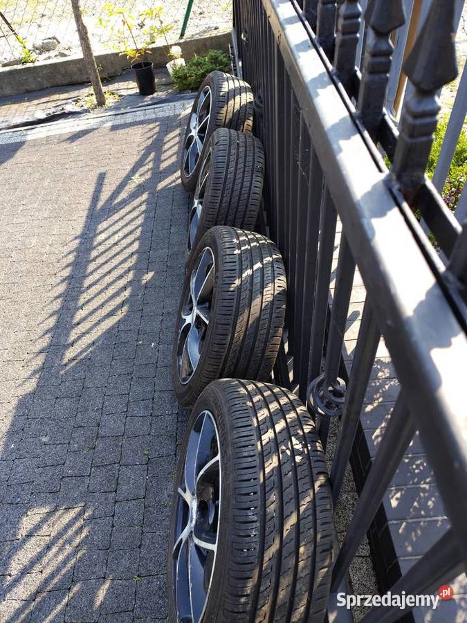 Felgi aluminiowe plus opony letnie z Toyoty śląskie Bielsko-Biała