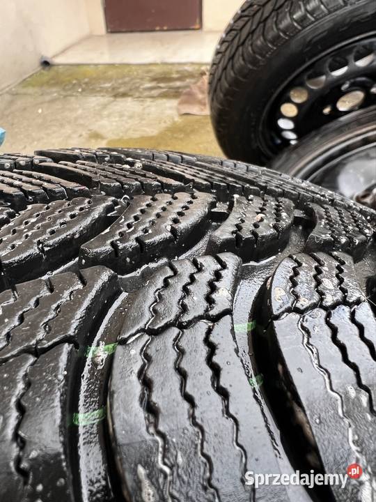 Koła zimowe Grande Punto opony Dębica Frigo Dębowina sprzedam