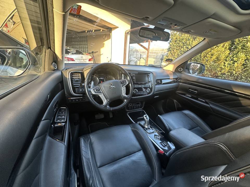 Mitsubishi Outlander hybryda plug in zasięg 34 Outlander Gdańsk