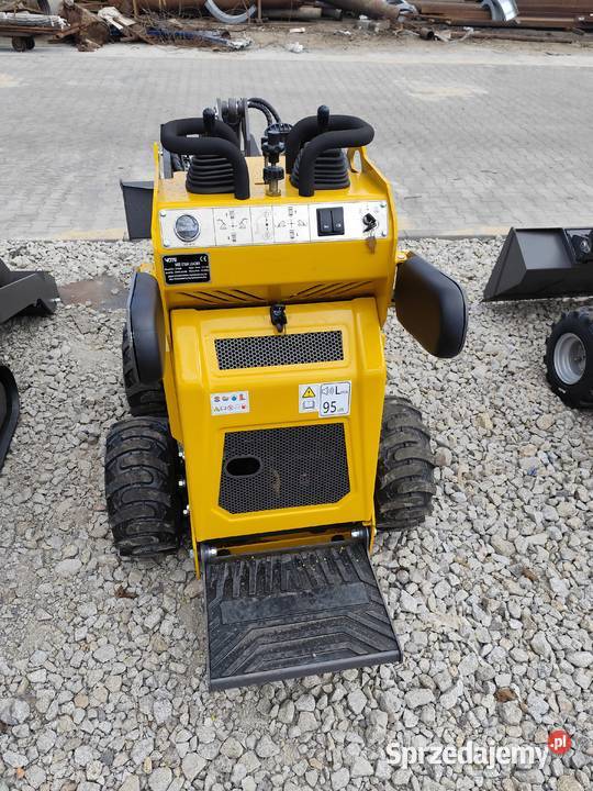 Kompaktowa MiniŁadowarka SL360B Silnik Briggs sprzedam