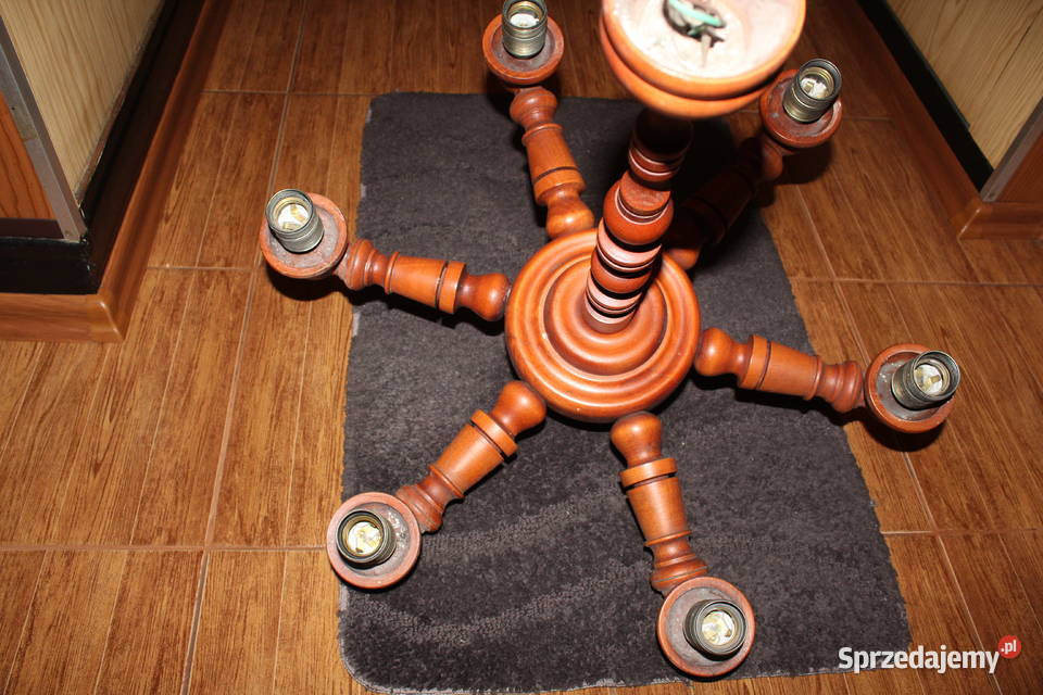 Żyrandol 6 ramienny klosze PRL Chorzów sprzedam