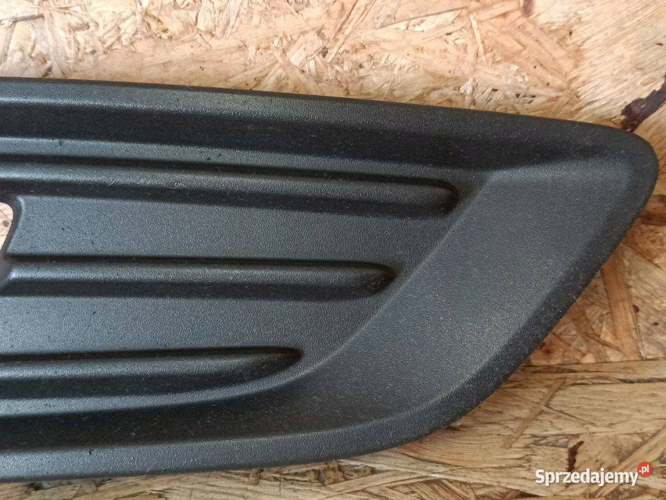FORD FOCUS III KRATKA HALOGENU PRAWY PRZÓD Atrapy