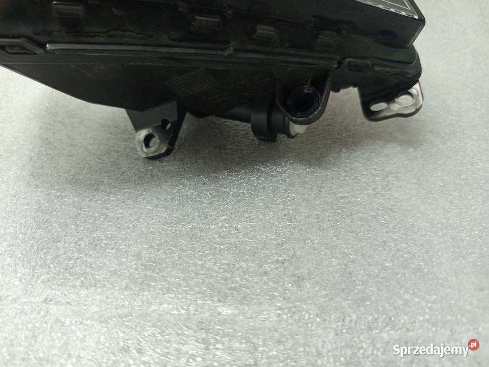 Halogen prawy golf 7 sportswan orginalny Rzeszów