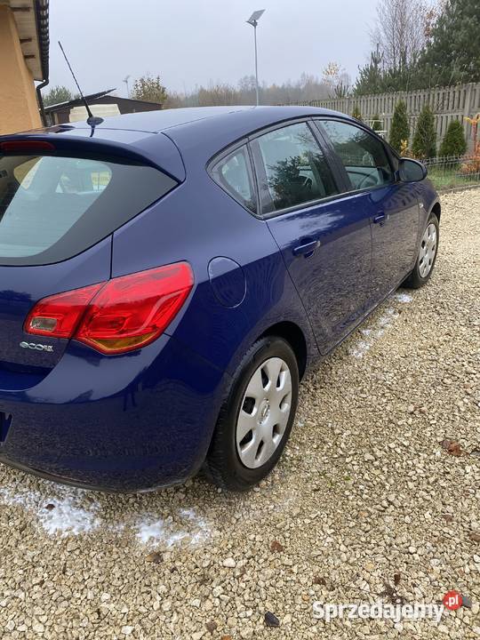 Opel ASTRA J 2010 benzgaz 10 lat w Rodzinie Astra Widzówek