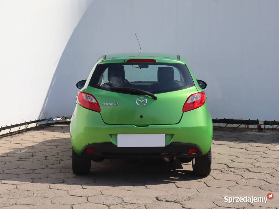 Mazda 2 13 i światła przeciwmgielne Samochody osobowe Łódź