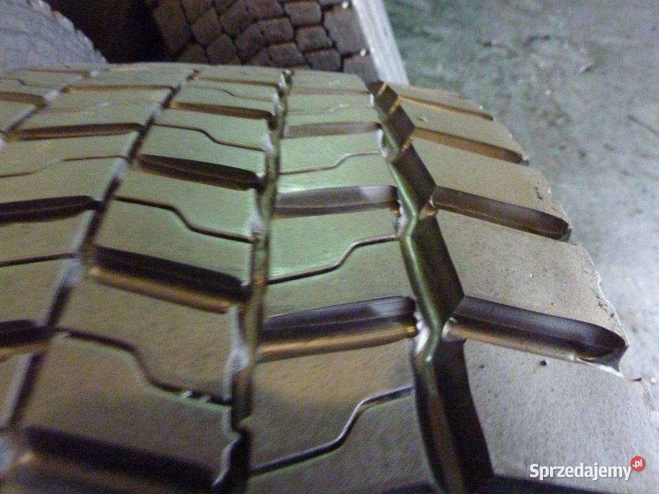 4x Opona używana ciężarowa 31545R225 BRIDGESTONE Zaścianki