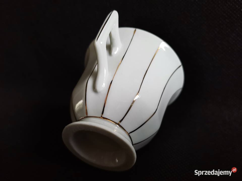 Stara porcelanowa filiżanka