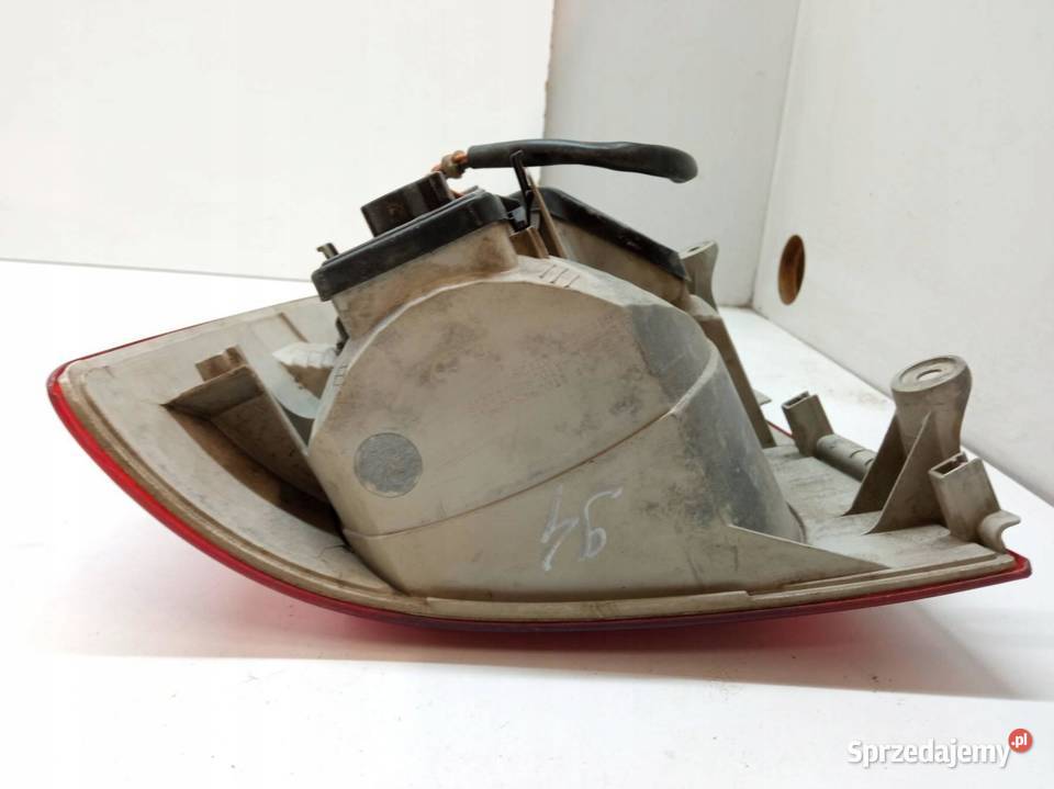 LAMPA TYŁ PRAWA EU 1T0945112B VW Volkswagen świętokrzyskie sprzedam