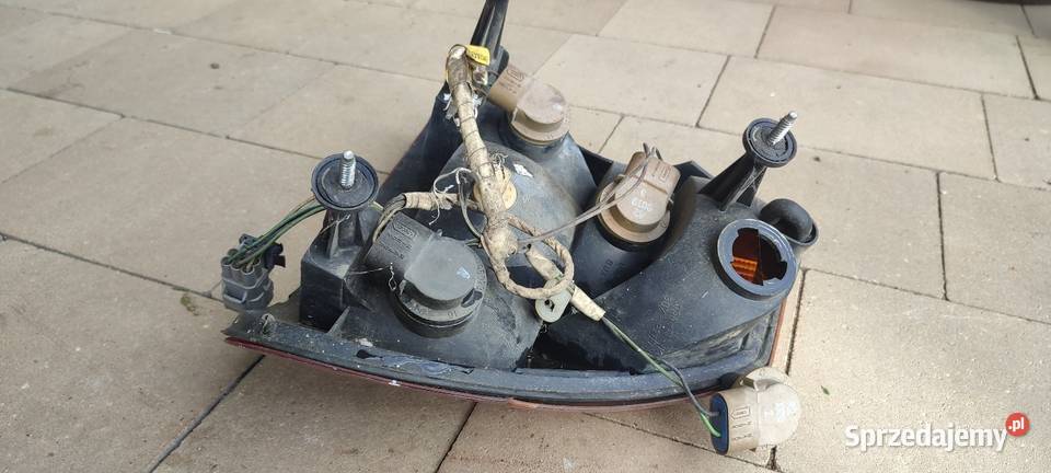 Lampa tył Chrysler 300M Szczytno