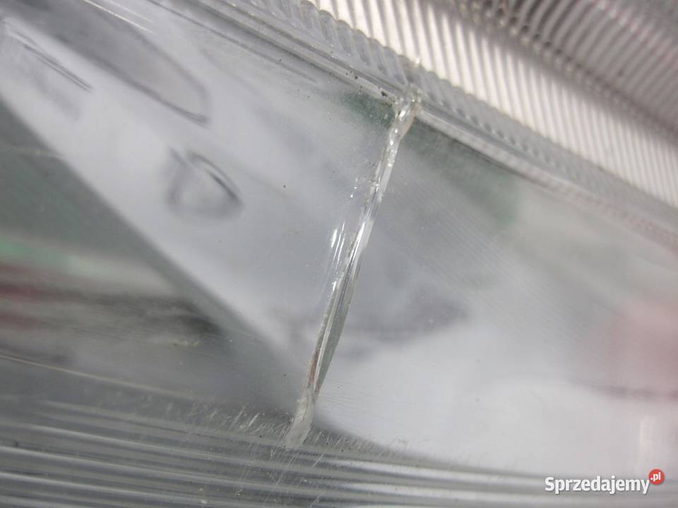 NISSAN JUKE 11r lampa prawa przód ANGLIK