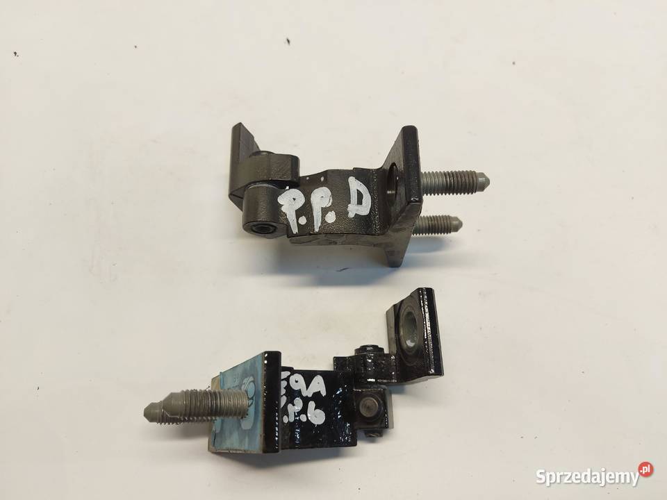 Mercedes EQA 250 W243 ZAWIAS DRZWI PRAWY PRZÓD