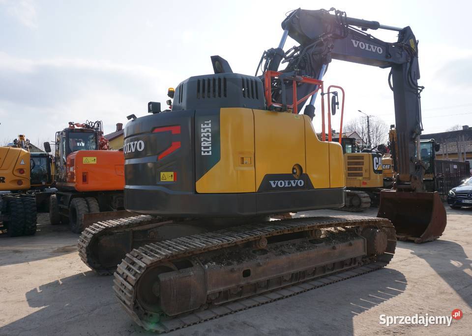Koparka gąsienicowa Volvo EC 235L 2016