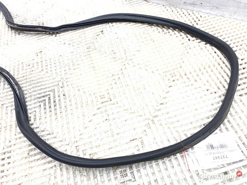 USZCZELKA KLAPY BAGAŻNIKA SKODA KAROQ SUV