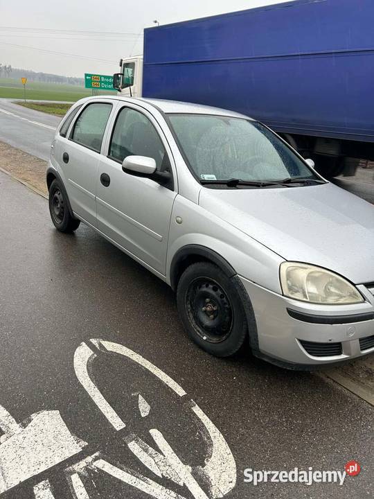Udział 12 Opel Corsa 13 CDTI 2004 manualna Brodnica