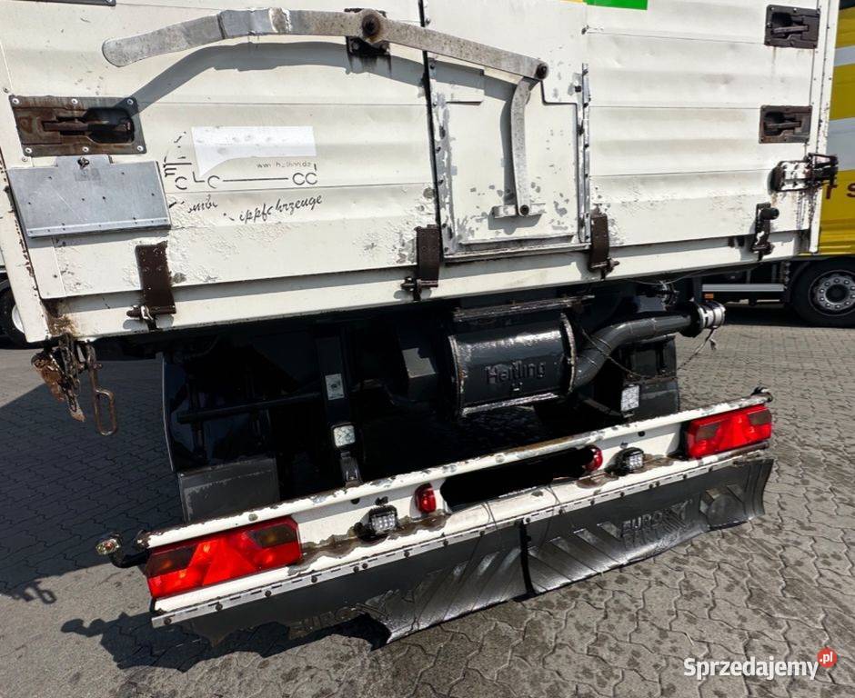 Wywrotka z dmuchawa z wydmuchem paszy sruty 12419cm3 Warszawa