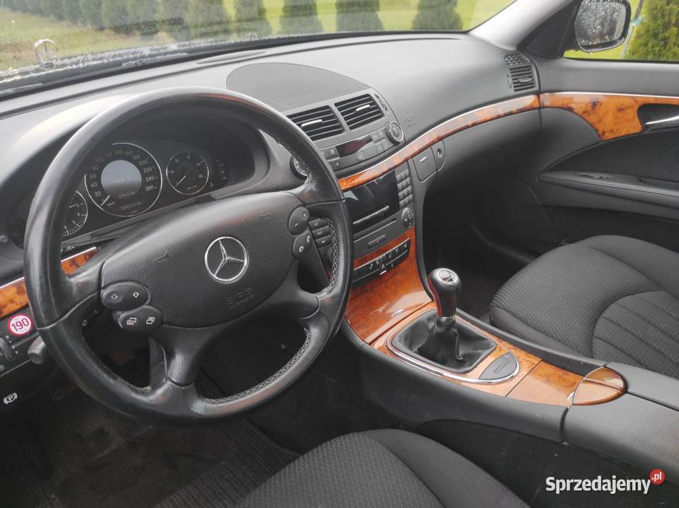 Mercedes E200CDI Elegance Sedan szyberdach PDC gniazdo AUX wielkopolskie Szamotuły